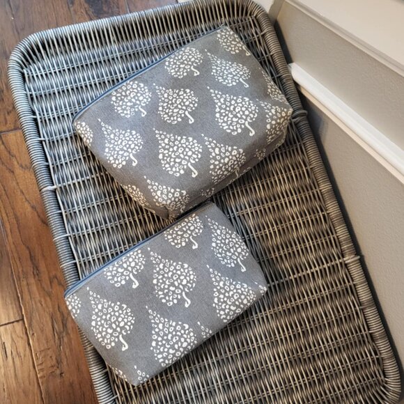 Rock Flower Paper Gray Tree Cosmetic Pouches (Pair) Gray Tree Design - Picture 3 of 12